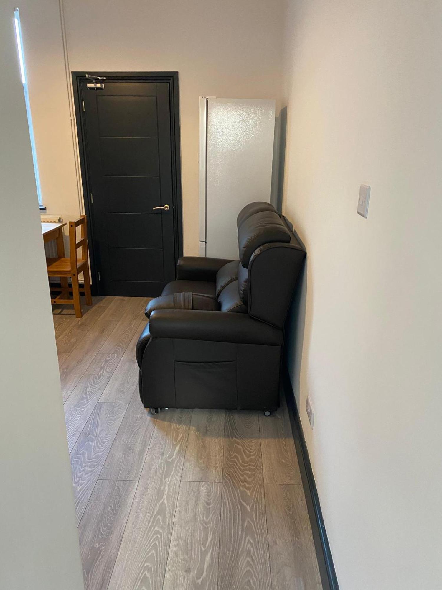 Houghton Guest House 2 Stoke-on-Trent Екстериор снимка