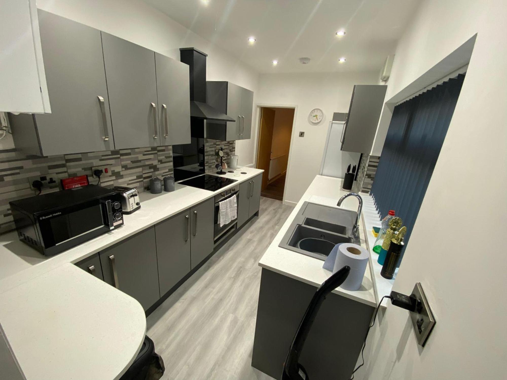 Houghton Guest House 2 Stoke-on-Trent Екстериор снимка