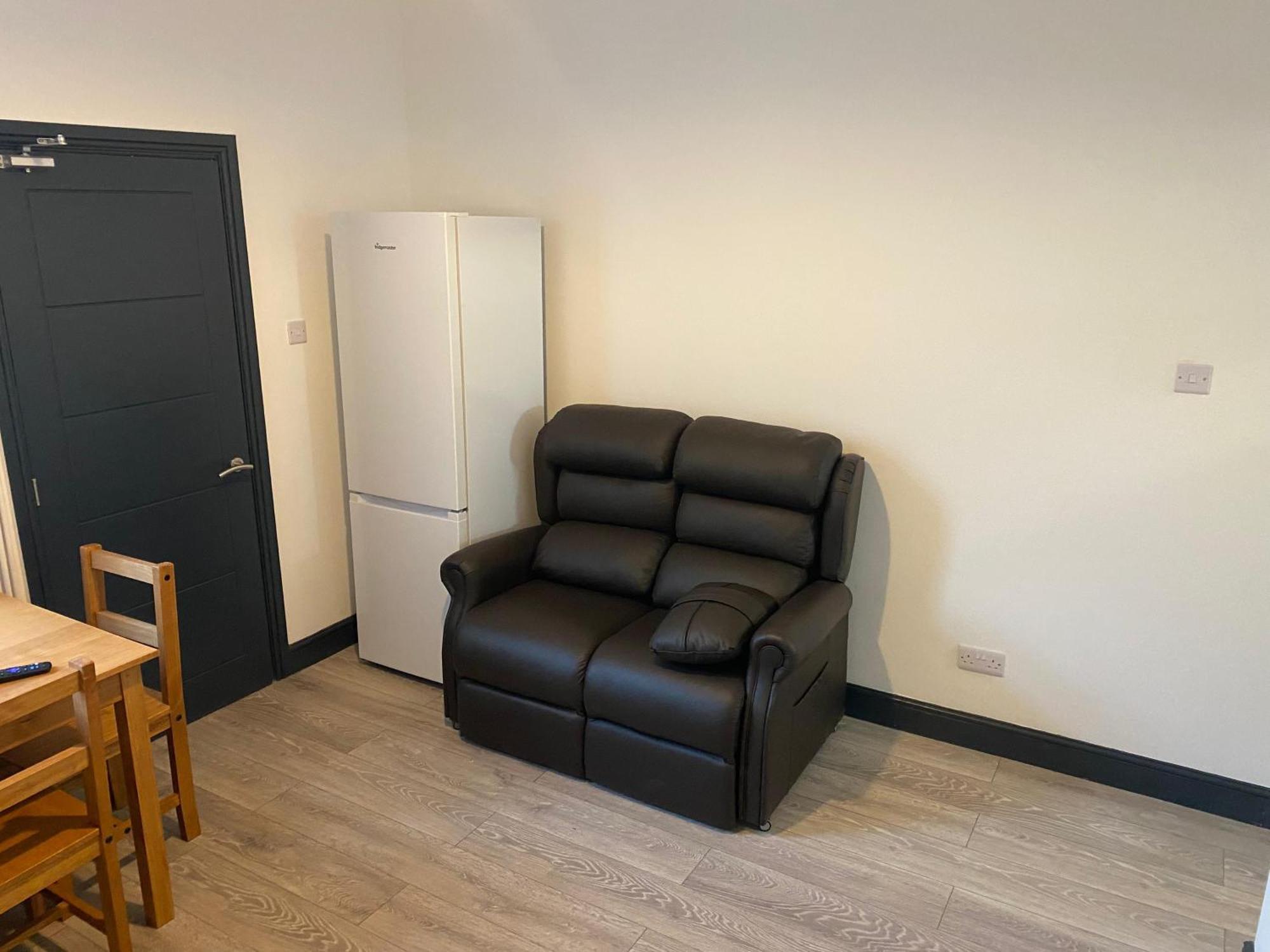 Houghton Guest House 2 Stoke-on-Trent Екстериор снимка