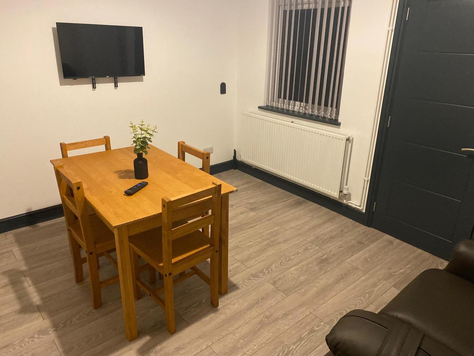 Houghton Guest House 2 Stoke-on-Trent Екстериор снимка